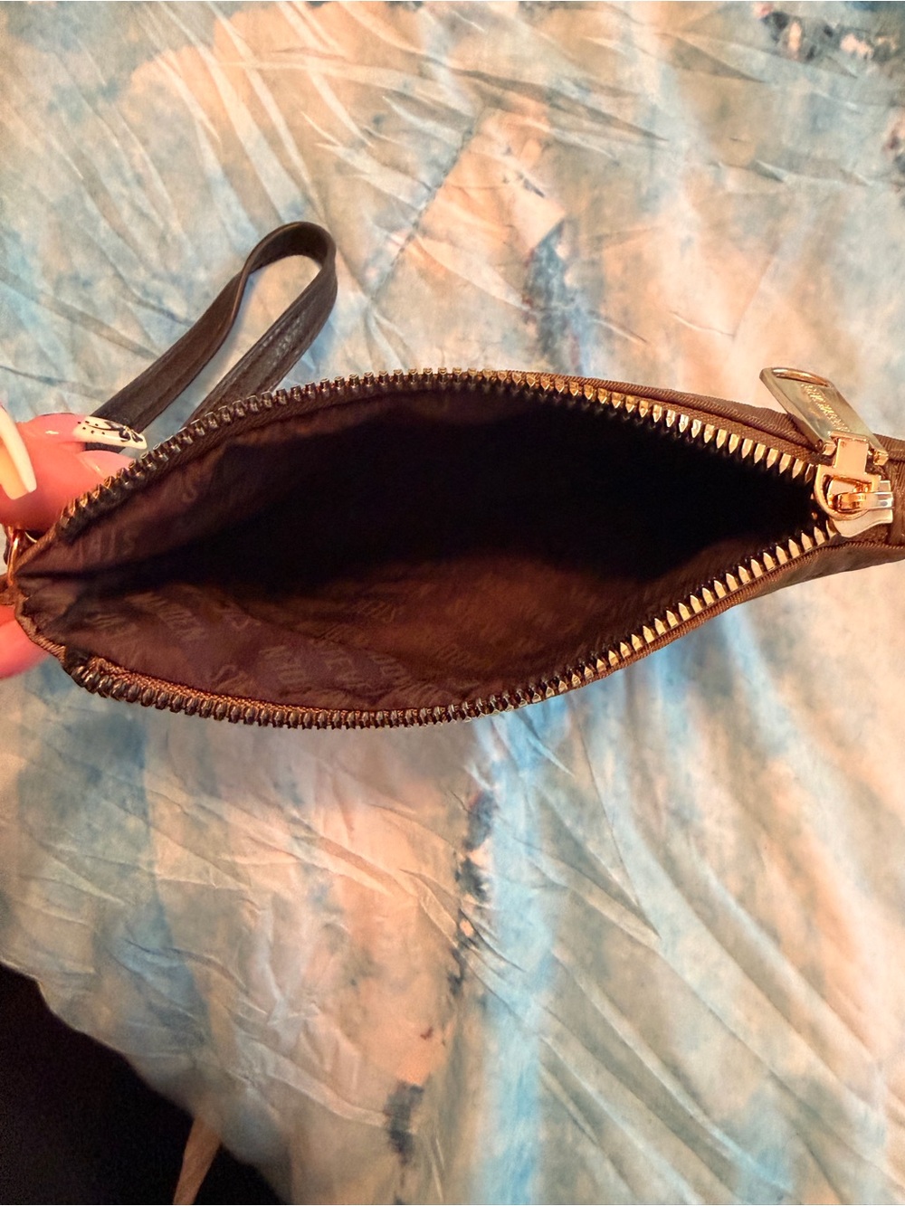 Steve Madden Olive Green Logo-Embossed Backpack Bag With Wristlet. - Picture 9 of 9
